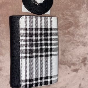 Gorgeous plaid multi-way bag!